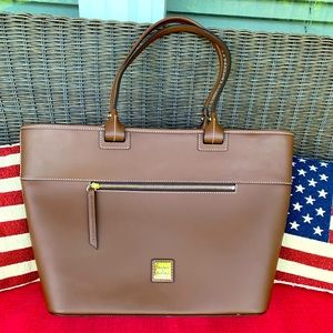 Dooney & Bourke Chocolate Brown Lg Zip Tote Bag